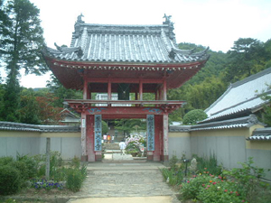 大日寺の鐘楼門