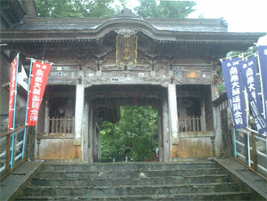 岩本寺の仁王門