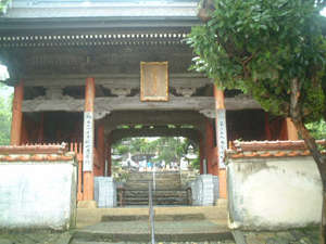 金剛福寺の仁王門