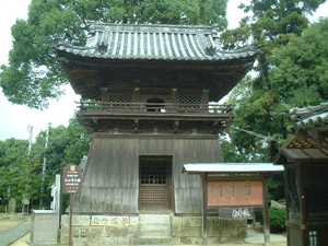 太山寺の鐘楼堂